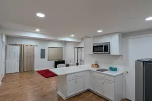 21214 Millwood Square, Sterling, VA 20165 - Photo 3