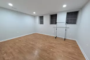 21214 Millwood Square, Sterling, VA 20165 - Photo 5