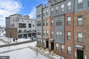 44481 Wolfhound Sq, Ashburn, VA 20147 - Photo 35