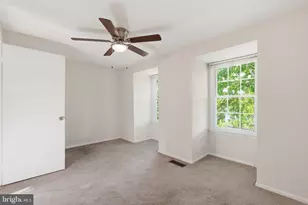 129 Bickel Ct, Sterling, VA 20165 - Photo 13