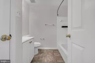 43654 Kenai Ct, Chantilly, VA 20152 - Photo 35