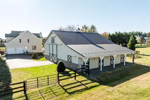 38607 Millstone Dr, Purcellville, VA 20132 - Photo 83