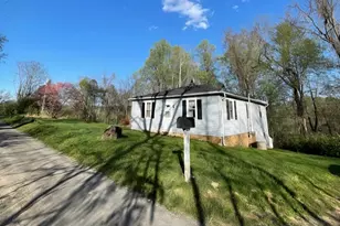 38777 Holmes Mill Rd, Hamilton, VA 20158 - Photo 1