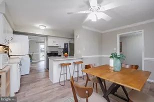 1021 Brixton Ct, Sterling, VA 20164 - Photo 5