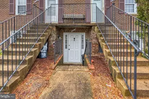 1021 Brixton Ct, Sterling, VA 20164 - Photo 3