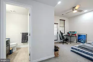 42624 Lisburn Chase Ter, Chantilly, VA 20152 - Photo 5