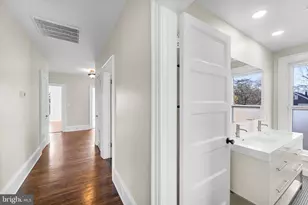 311 W Main St, Purcellville, VA 20132 - Photo 21