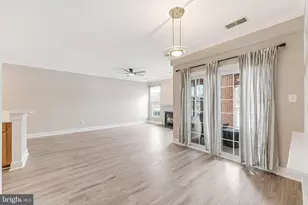 25280 Lake Shore Square, Chantilly, VA 20152 - Photo 9