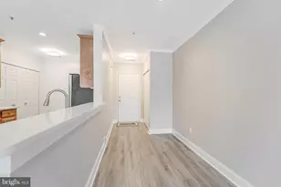 25280 Lake Shore Square, Chantilly, VA 20152 - Photo 5