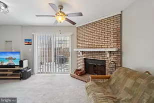 702 Giles Pl, Sterling, VA 20164 - Photo 29