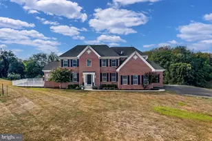 11571 Mica Pl, Lovettsville, VA 20180 - Photo 3