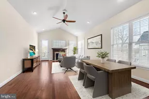 22990 Weybridge Square, Ashburn, VA 20148 - Photo 3