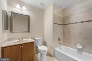 22990 Weybridge Square, Ashburn, VA 20148 - Photo 35