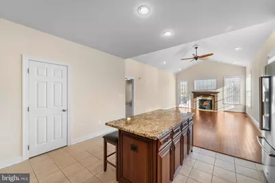 22990 Weybridge Square, Ashburn, VA 20148 - Photo 17