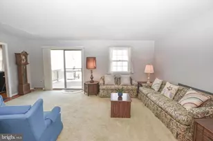 19141 Youngs Cliff Rd, Sterling, VA 20165 - Photo 11