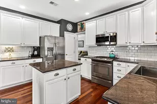 20075 Muirfield Village Ct, Ashburn, VA 20147 - Photo 15