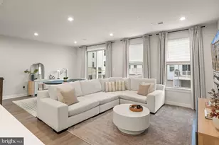 42595 Pitlochry Ter, Sterling, VA 20166 - Photo 13