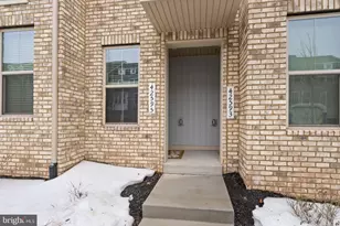 42595 Pitlochry Ter, Sterling, VA 20166 - Photo 3