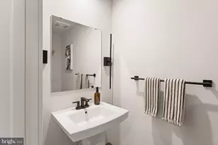 42595 Pitlochry Ter, Sterling, VA 20166 - Photo 7