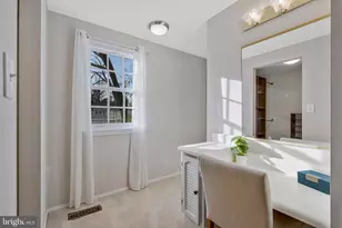 113 Caragana Ct, Sterling, VA 20164 - Photo 19