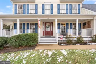 608 E G St, Purcellville, VA 20132 - Photo 3