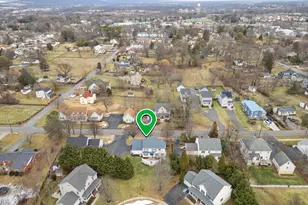 608 E G St, Purcellville, VA 20132 - Photo 49