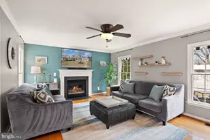 608 E G St, Purcellville, VA 20132 - Photo 7