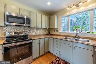 9 Honeybee Ave, Round Hill, VA 20141 - Photo 13