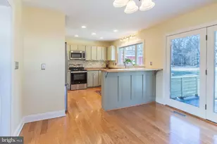 9 Honeybee Ave, Round Hill, VA 20141 - Photo 9