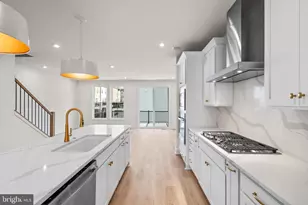 42121 Picasso Sq, Ashburn, VA 20148 - Photo 11