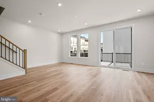 42121 Picasso Sq, Ashburn, VA 20148 - Photo 17