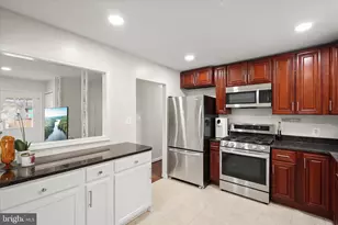 709 W Poplar Rd, Sterling, VA 20164 - Photo 11