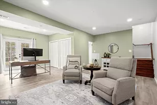 709 W Poplar Rd, Sterling, VA 20164 - Photo 27