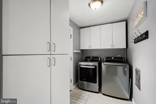 709 W Poplar Rd, Sterling, VA 20164 - Photo 13