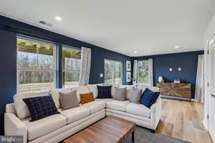 207 Chianti Ter SE, Leesburg, VA 20175 - Photo 5