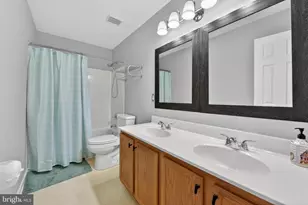 539 Tuliptree Square NE, Leesburg, VA 20176 - Photo 25