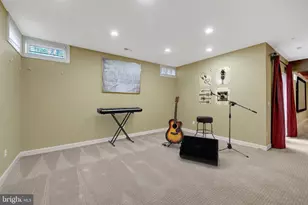 20443 Cliftons Point St, Sterling, VA 20165 - Photo 31