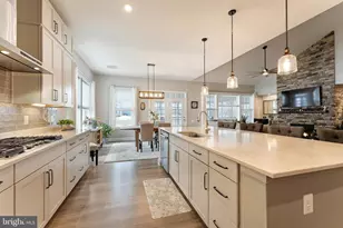 24277 Grayleaf Willow Pl, Aldie, VA 20105 - Photo 13