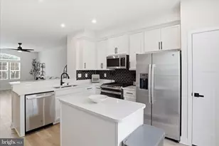 42552 Antonia Ter, Sterling, VA 20166 - Photo 17