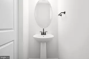 19714 Misty Moss Sq, Ashburn, VA 20147 - Photo 13