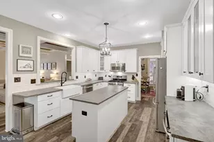 24154 Corktree Ln, Aldie, VA 20105 - Photo 15