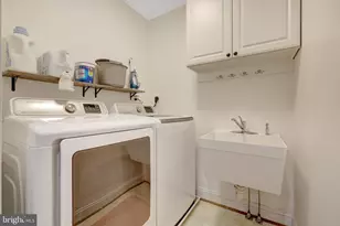 24154 Corktree Ln, Aldie, VA 20105 - Photo 49