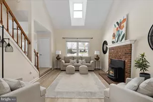 904 Old River Way Ct, Sterling, VA 20164 - Photo 3