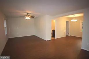 605 W Maple Ave, Sterling, VA 20164 - Photo 3