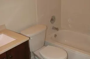 605 W Maple Ave, Sterling, VA 20164 - Photo 9