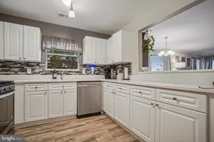 20585 Snowshoe Square, Ashburn, VA 20147 - Photo 19