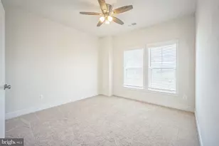 25443 Hartland Orch Ter, Chantilly, VA 20152 - Photo 15