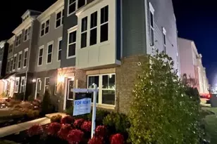 24135 Pissarro Dr, Sterling, VA 20166 - Photo 19