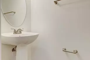 42628 Freistadt Square, Sterling, VA 20166 - Photo 19