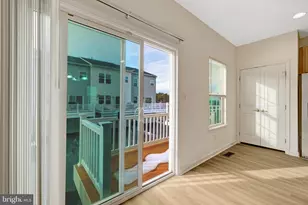 42628 Freistadt Square, Sterling, VA 20166 - Photo 33